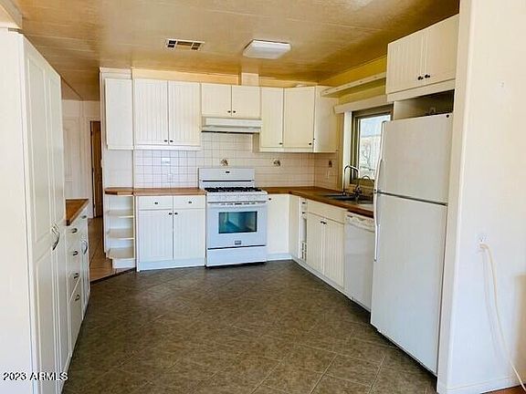 4th image of 9124 E CACTUS Lane S
