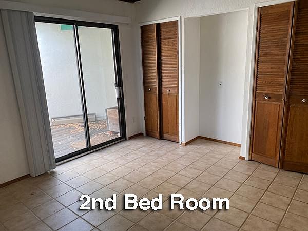1st image of 328 Lakeview Way