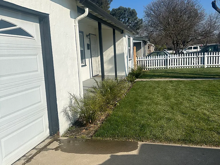 2319 Carol St — Photo 1