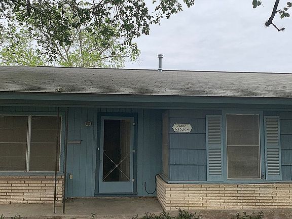 2nd image of 1001 Gibson Dr