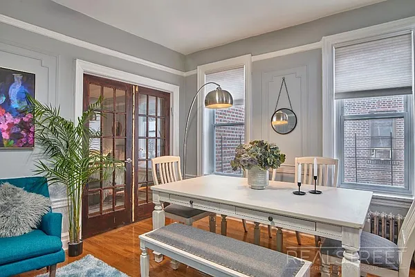 Sold by Real Street Inc | media 9