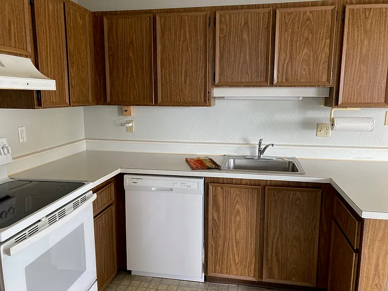 9919 NE 119th Ct #8 — Photo 3