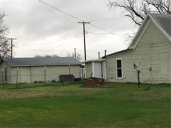 3rd image of 208 Avenue B