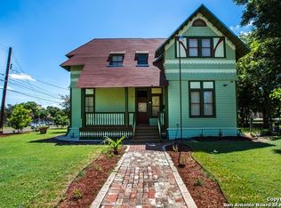 928 N Olive St, San Antonio, TX 78202