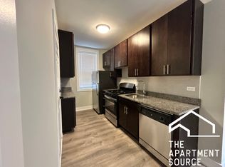 714 W Brompton Ave #52, Chicago, IL 60657