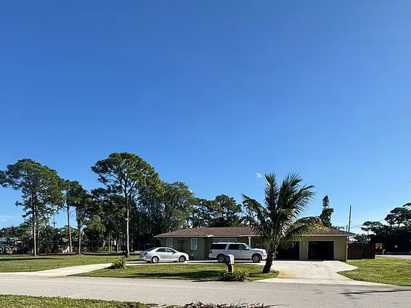 5490 Winchester Woods Dr, Lake Worth, FL 33463