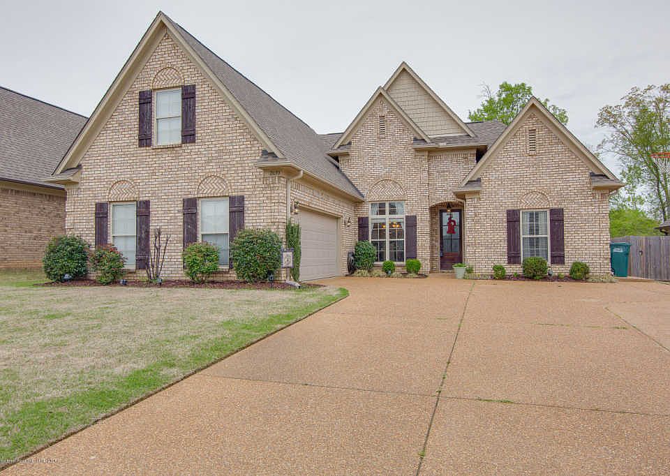 1st image of 2650 Champion Hills Dr