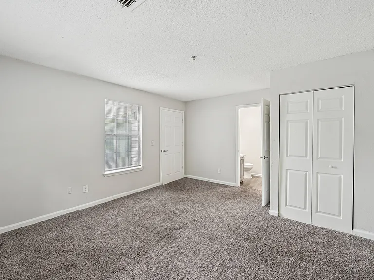 The Flats at 1500 — Photo 48