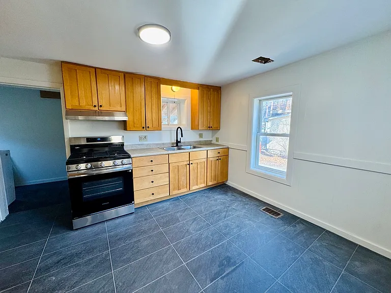 378 North Ave — Photo 3