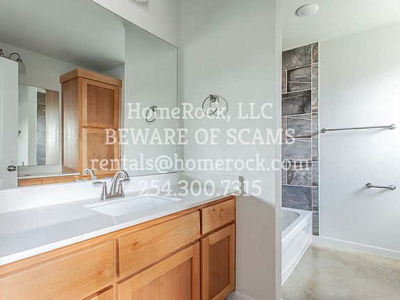 5th image of 3111 Stonewall Dr Unit A