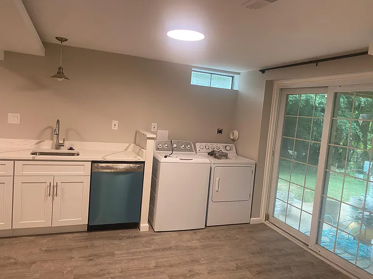 2236 Countryside Dr — Photo 2