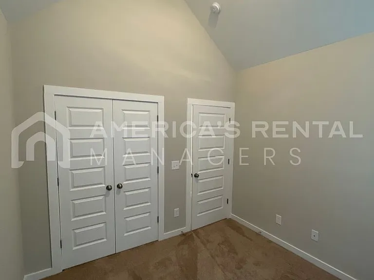 2108 Ellsworth Loop Rd — Photo 22
