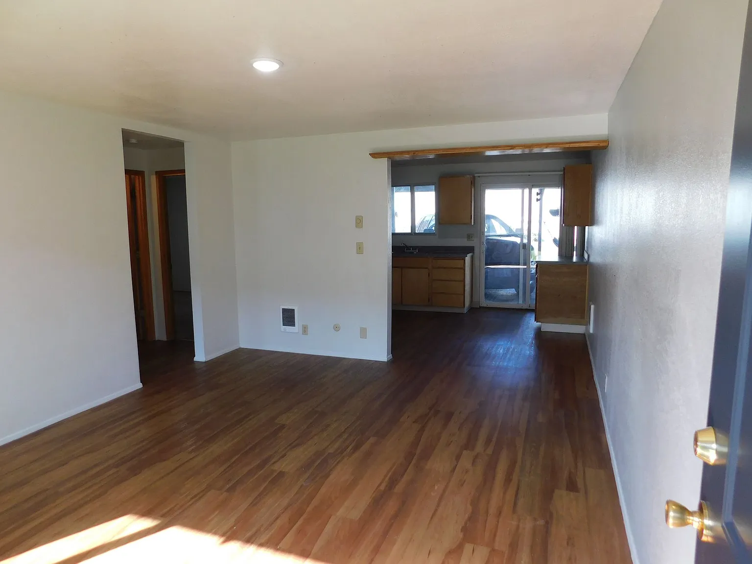 The Royals Apartments — Photo 3