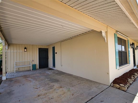 5th image of 18566 Ackerman Ave