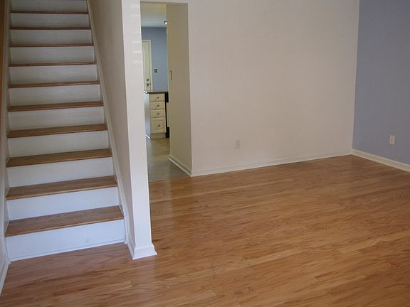2nd image of 60 Crystal Oaks Ct