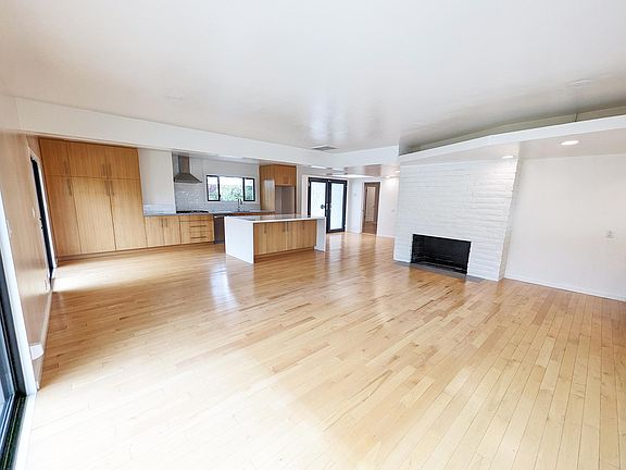 3rd image of 17015 Strawberry Dr