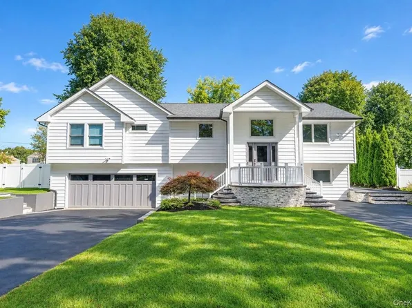 15 Dillon Drive, Dix Hills, NY 11746