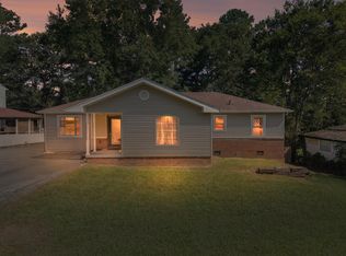 720 Cherokee Trl, Rossville, GA 30741