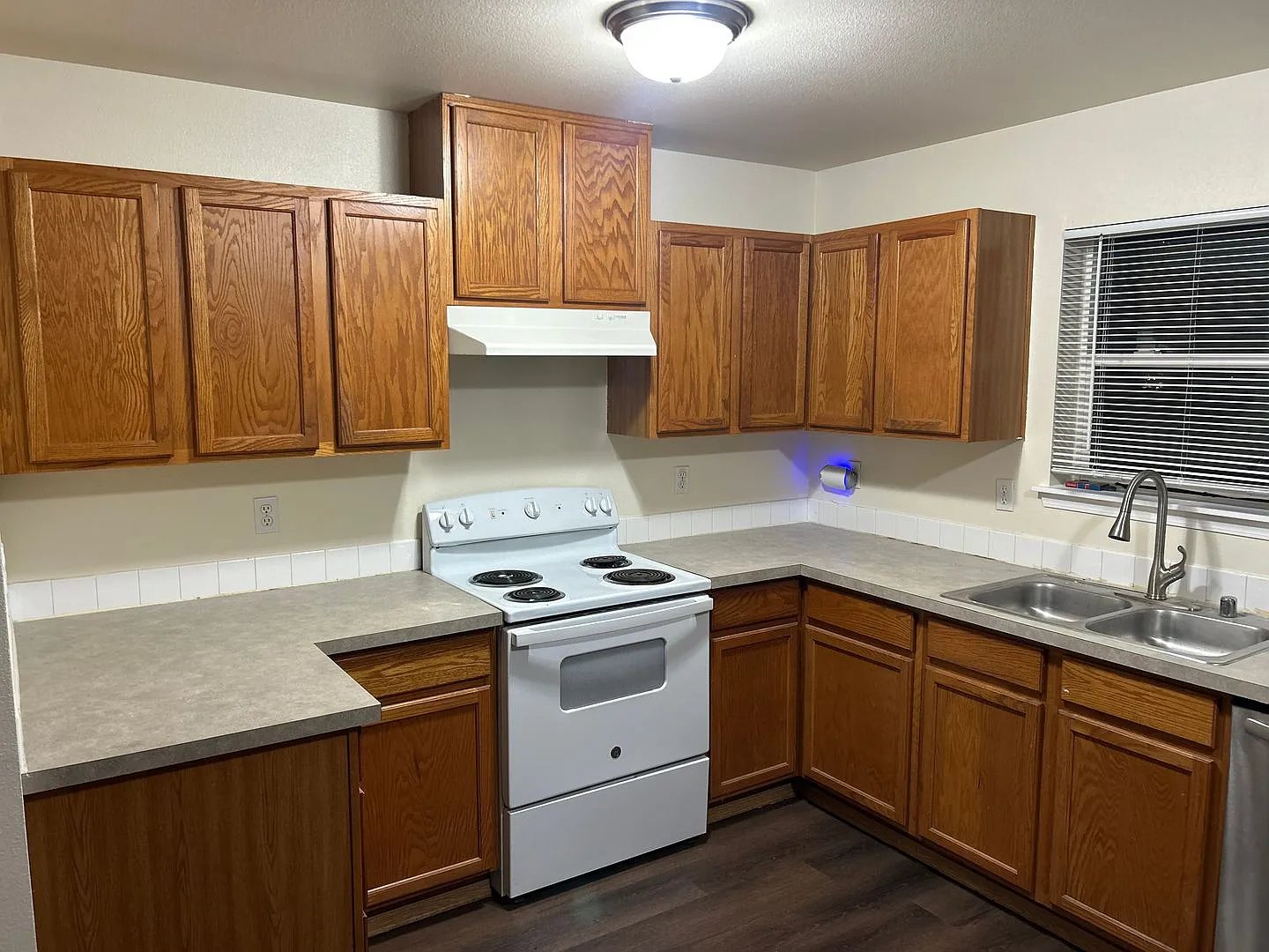 3 Bed, 2 Bath Single-Story House w/2-car garage in Auburn's Lea Hill Neighborhood, $3,275/mo — Photo 4