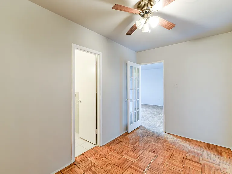 1021 Arlington Blvd #525 — Photo 11