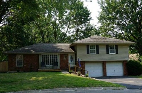1st image of 917 Glen Haven Cir