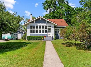 411 E Maple St, Holly, MI 48442