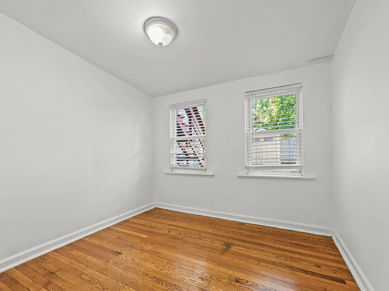 491 Mercer St — Photo 4