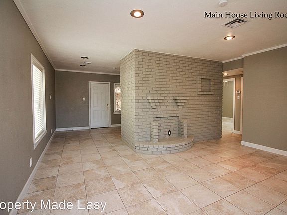 3rd image of 824 Biltmore Dr Unit 1