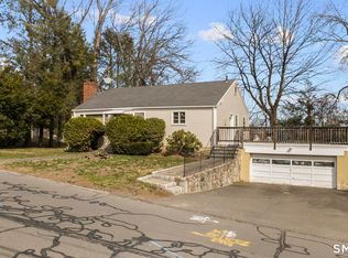 30 Parklawn Drive, Waterbury, CT 06708