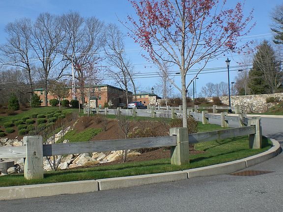 4th image of 106 Vistas Ct