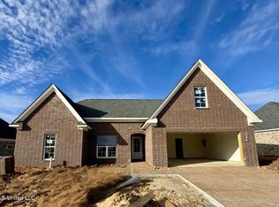 1070 Great Glen Dr, Southaven, MS 38671