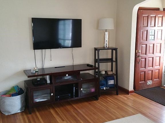 5th image of 526 6th Ave S