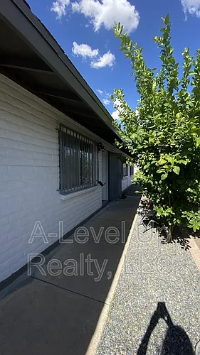 1027 S Santa Rita Ave #1 Photo 1