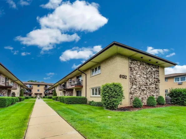 6132 S Kensington Ave APT A, La Grange, IL 60525