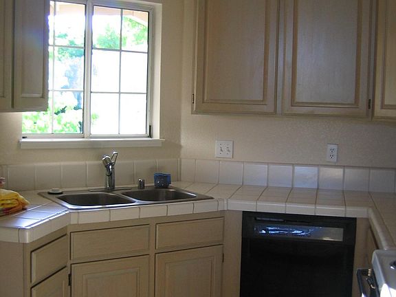 4th image of 7 Little Creek Ln