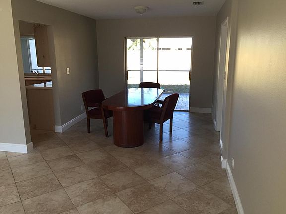 5th image of 1521 SW 14th St