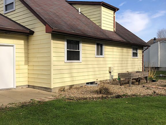 3rd image of 5632 Breezewood Dr SE