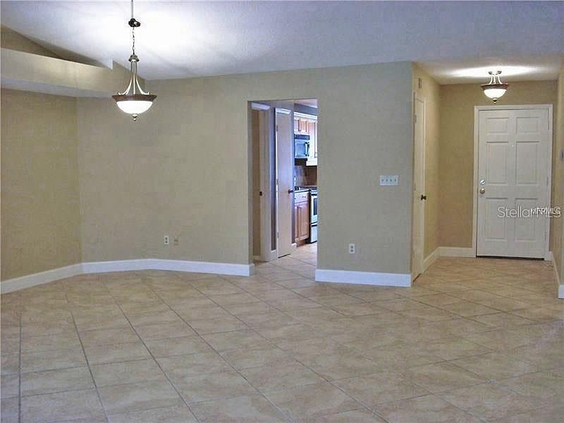 1st image of 701 Holbrook Cir