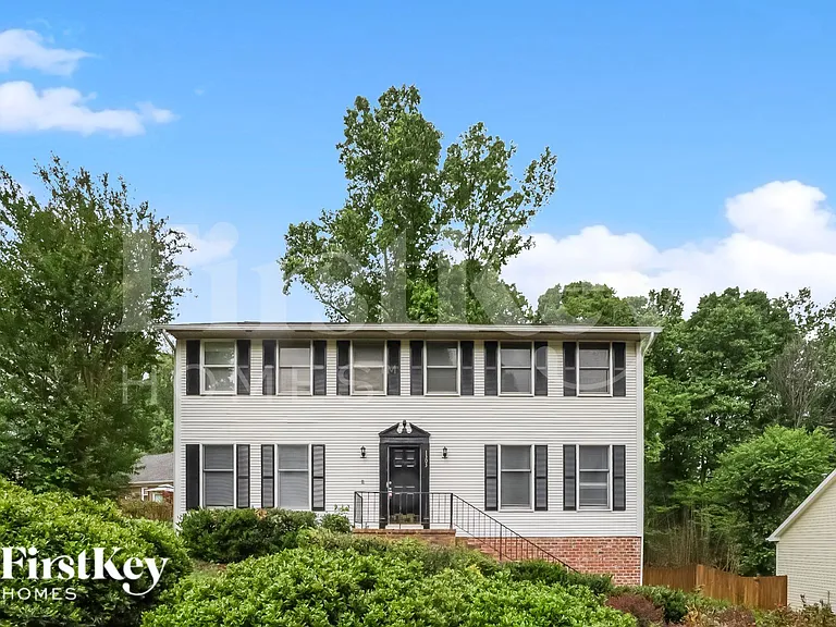 1303 Wakefield Pl — Photo 1