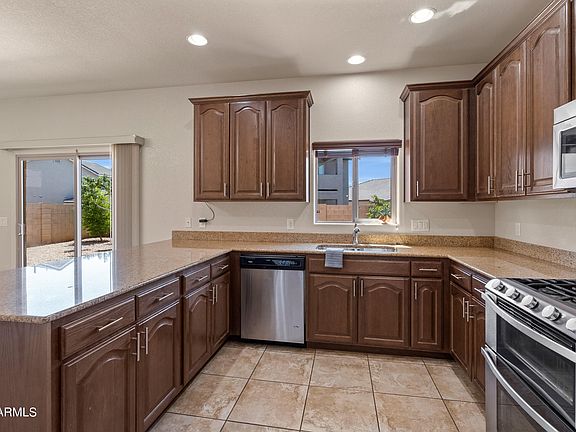 3rd image of 4572 TRANQUILITY Street