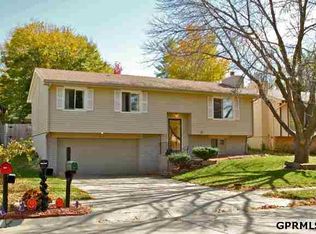 11575 Rambleridge Rd, Omaha, NE 68164