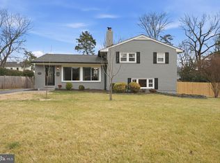 6803 Derrell Ct, Alexandria, VA 22307