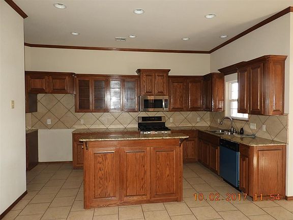 3rd image of 3200 S Wofford Ave