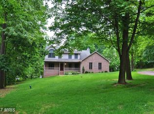 935 Oakwood Ave, Spring Grove, PA 17362