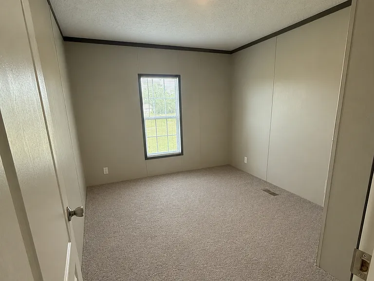 104 N Cherie Ct — Photo 8