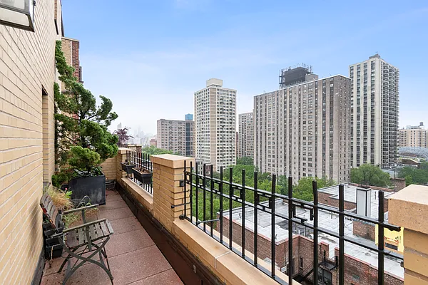 Sold by Douglas Elliman | media 7