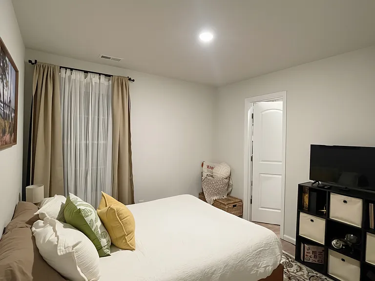 1517 Auckland Ct — Photo 9