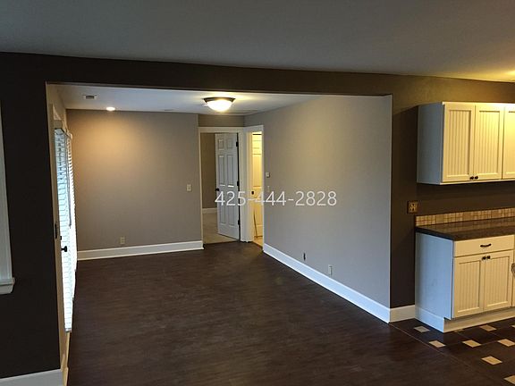 5th image of 11224 NE 87th St #B