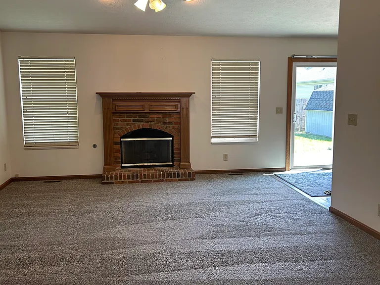 1509 Shining Armor Ln — Photo 8