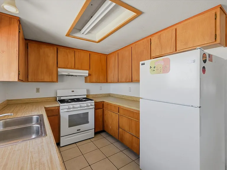 7273 Sunny Vista Rd — Photo 12